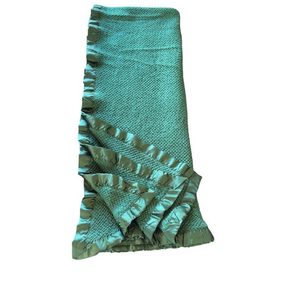 VTG Hunter Green Heavy Acrylic Blanket With Shiny Satin Trim - Picture 2 of 4